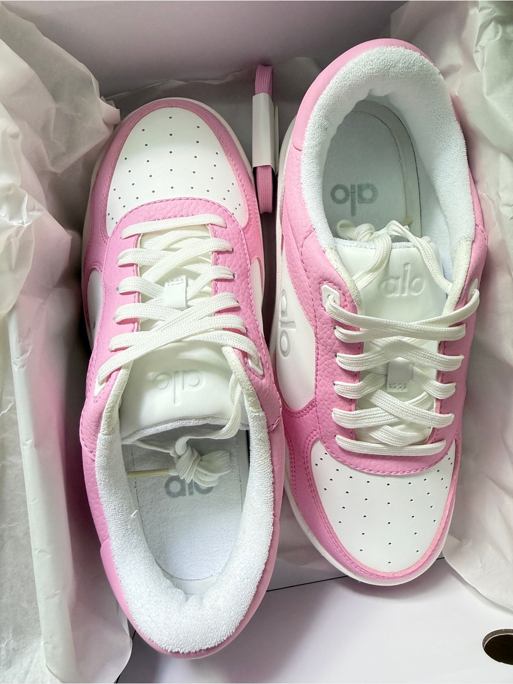 Brand New ALO Yoga Pink and White Recovery Mode Sneaker with box